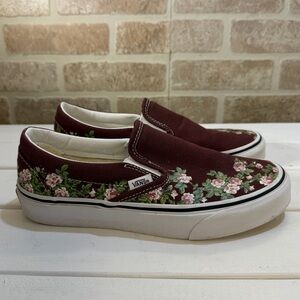 Vans Unisex Classic SlipOn Shoes Wallflower Floral Bitter Chocolate W 8 M 6.5